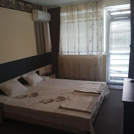 дани Apartamento Primorsko